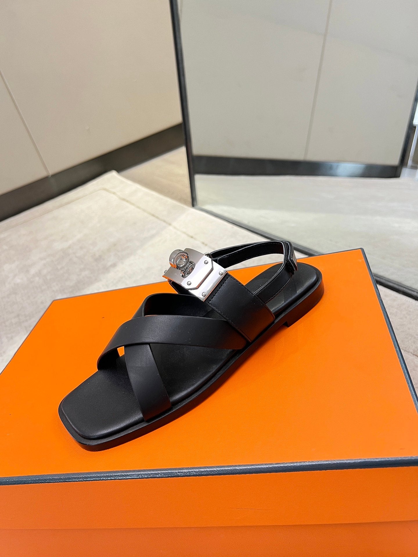 Ines sandal black calfskin