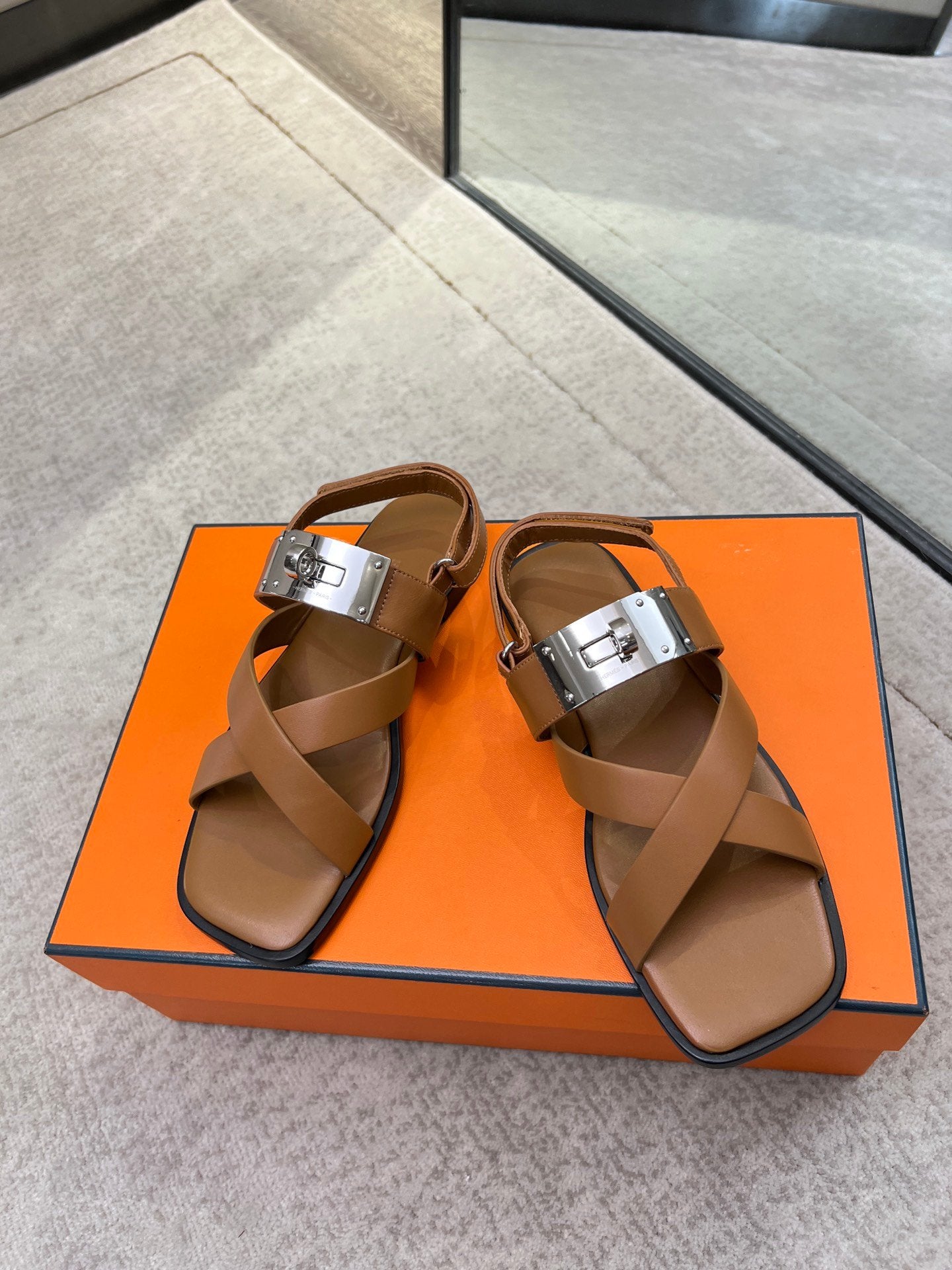 Ines sandal brown calfskin