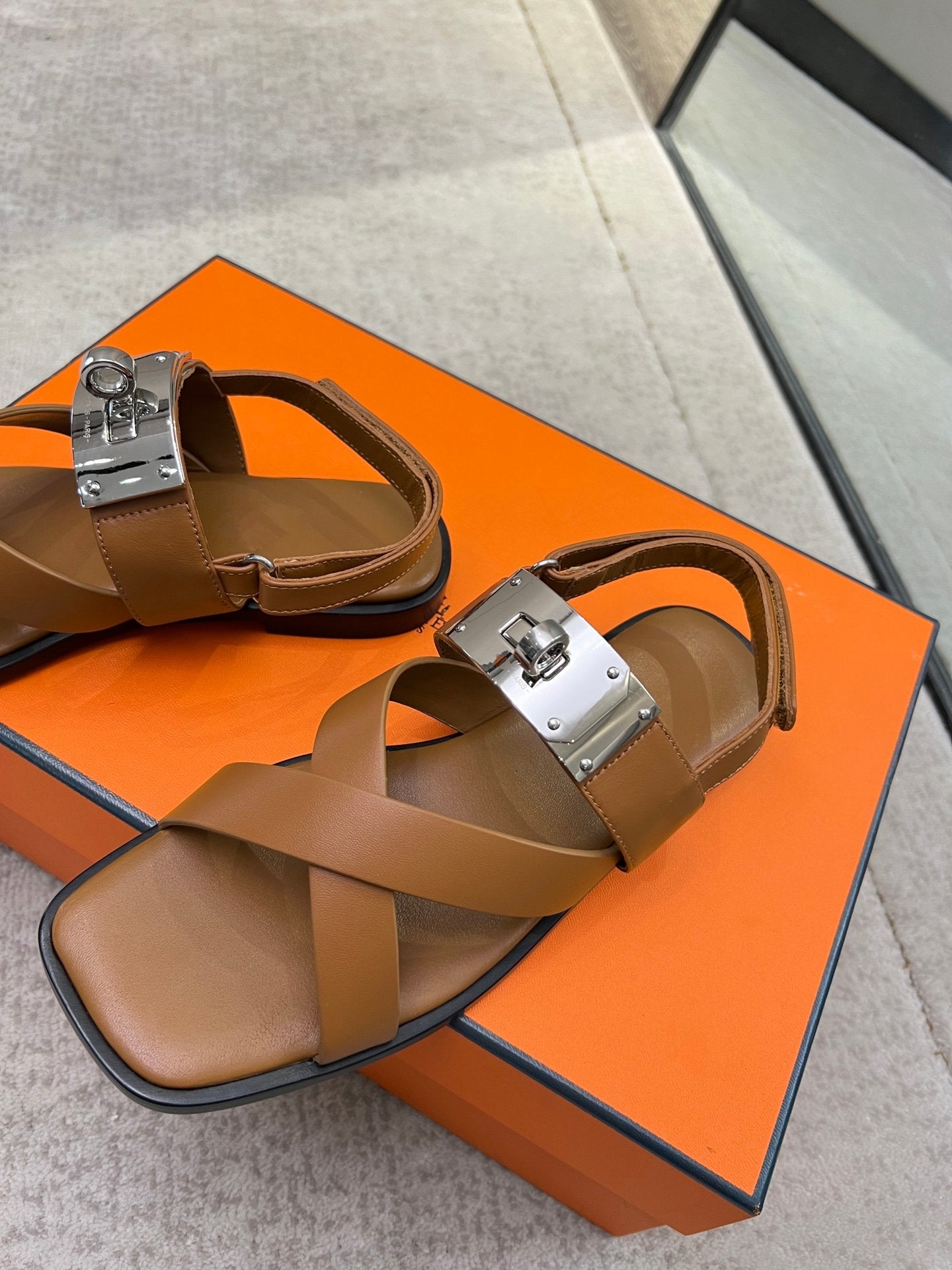 Ines sandal brown calfskin