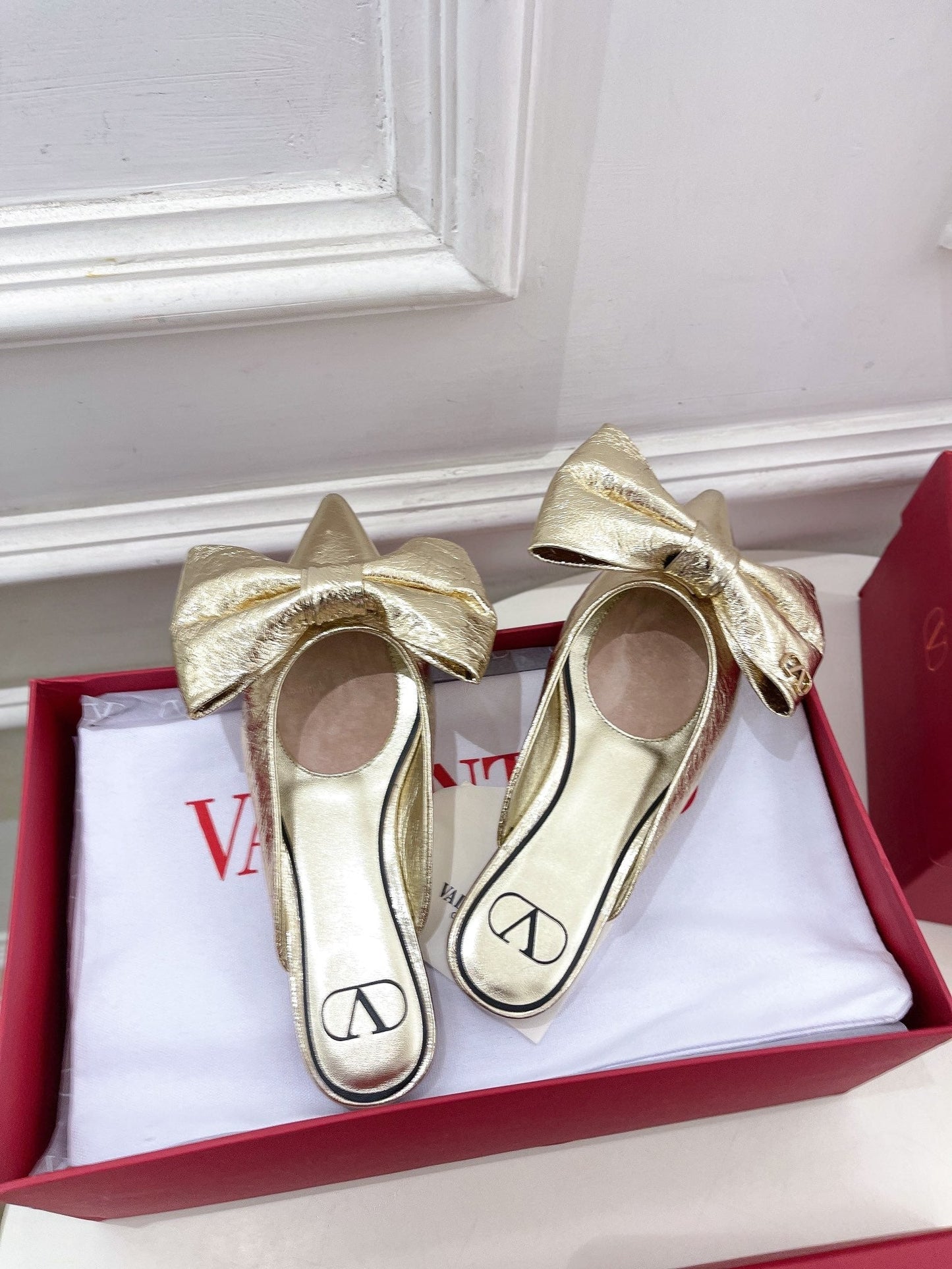 VLogo Bow Mules Women Silk Gold