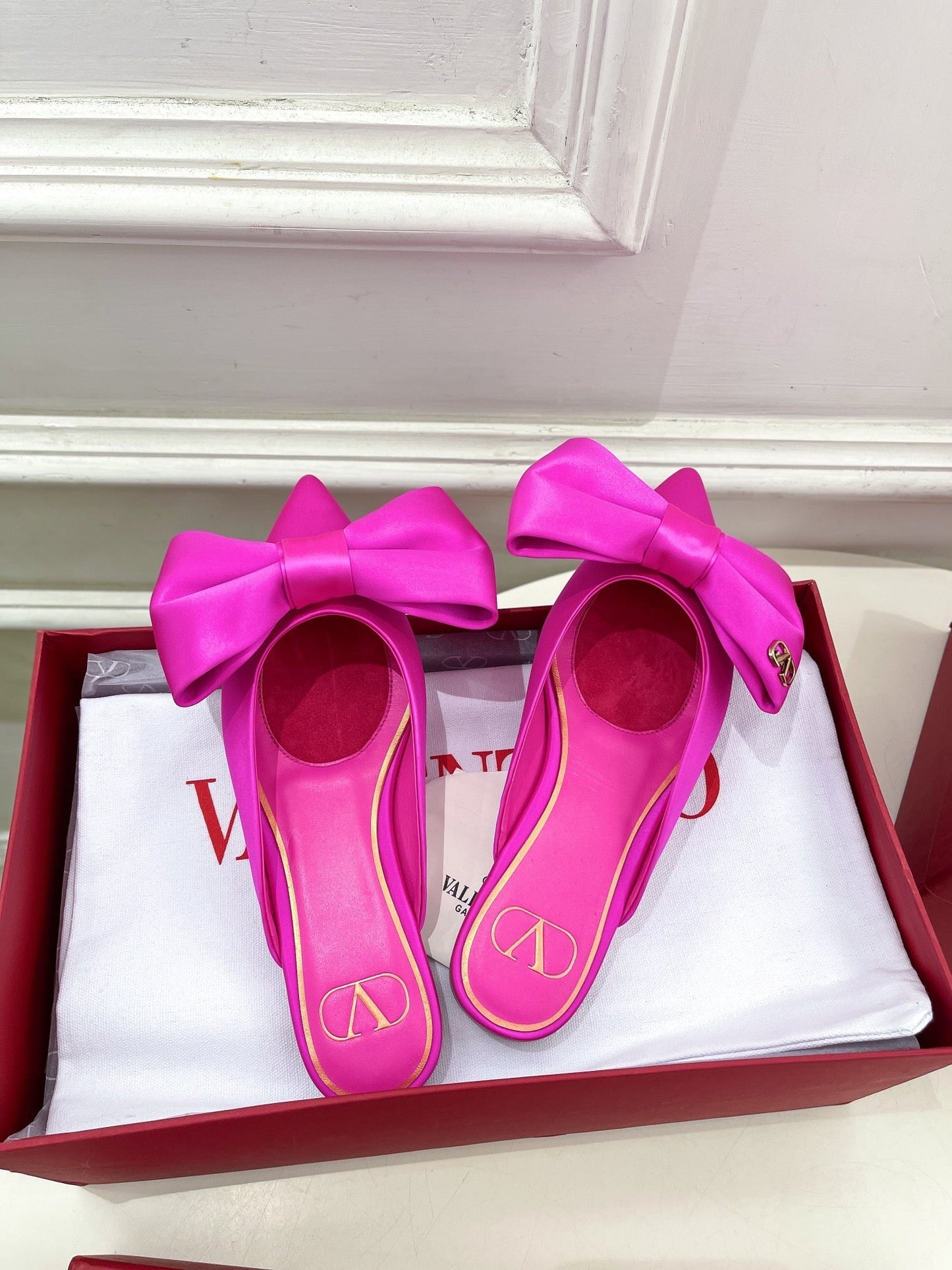 VLogo Bow Mules Women Silk Hot Pink