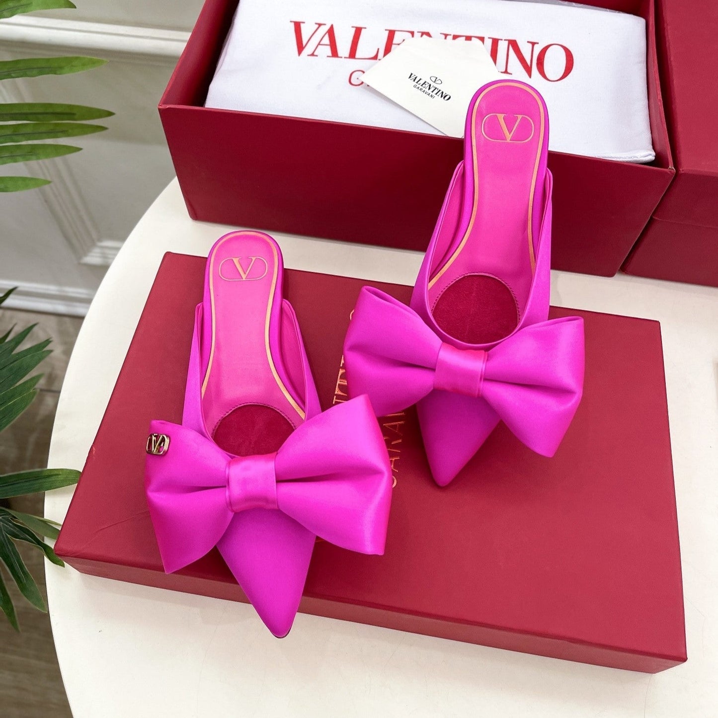 VLogo Bow Mules Women Silk Hot Pink