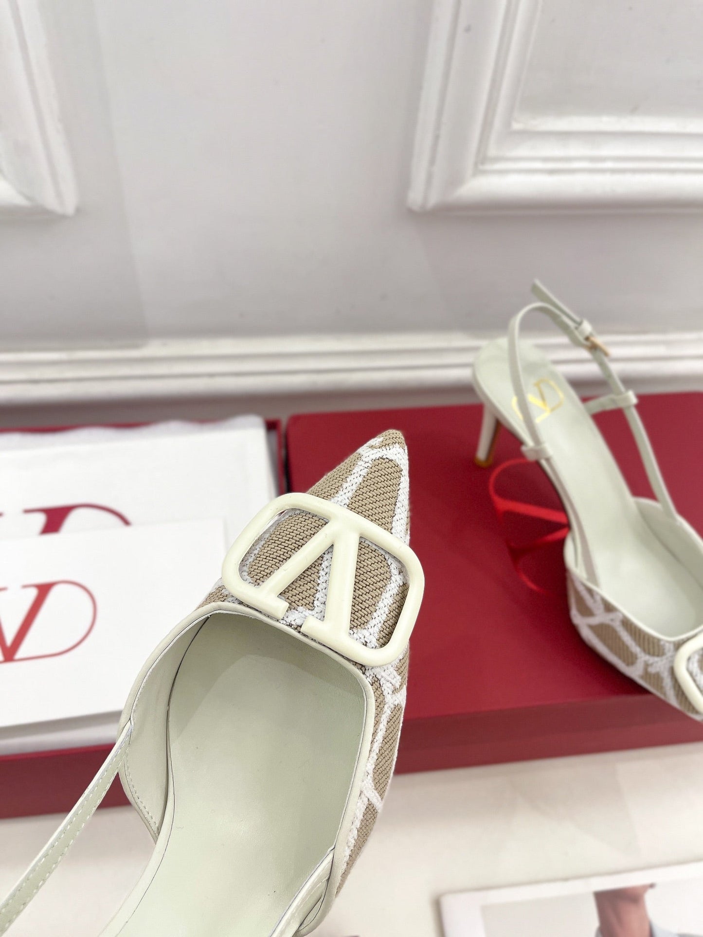 Vlogo Signature Slingback Pump White Toile Iconographe Raffia