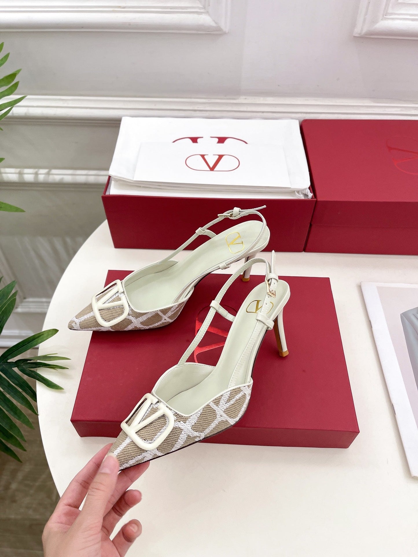 Vlogo Signature Slingback Pump White Toile Iconographe Raffia