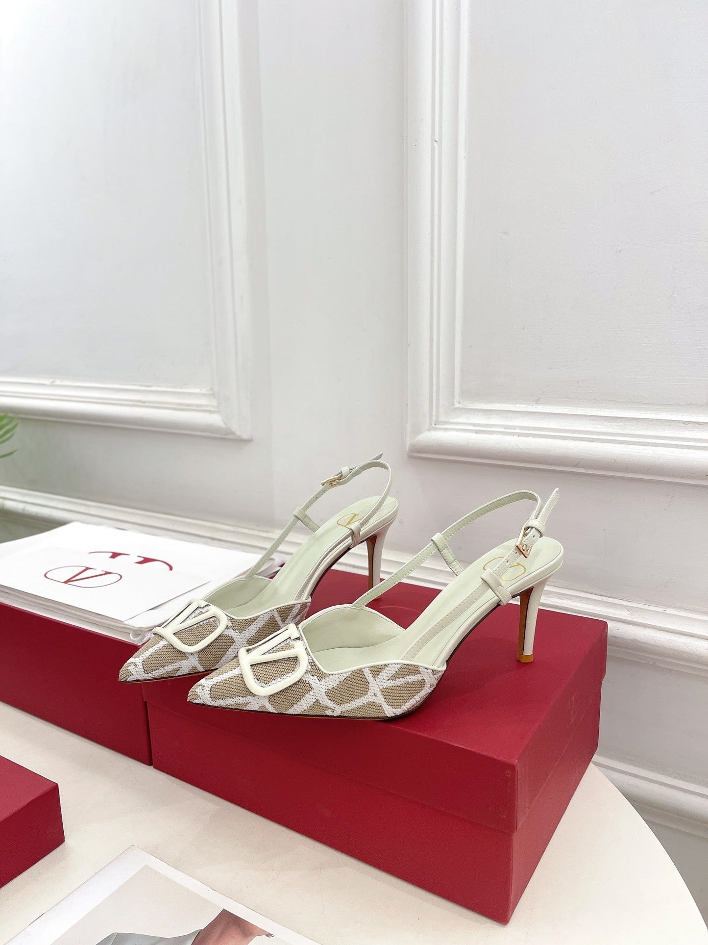 Vlogo Signature Slingback Pump White Toile Iconographe Raffia