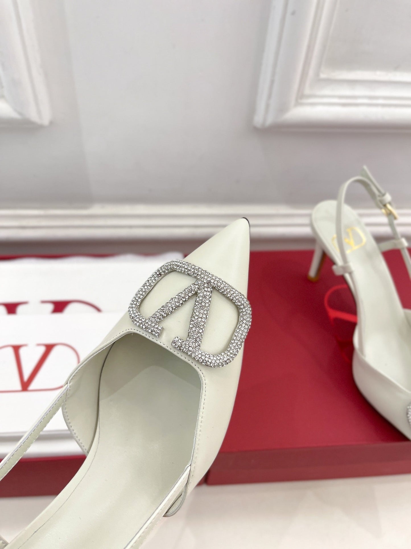 Vlogo Signature Diamond Slingback Pump White Calfskin