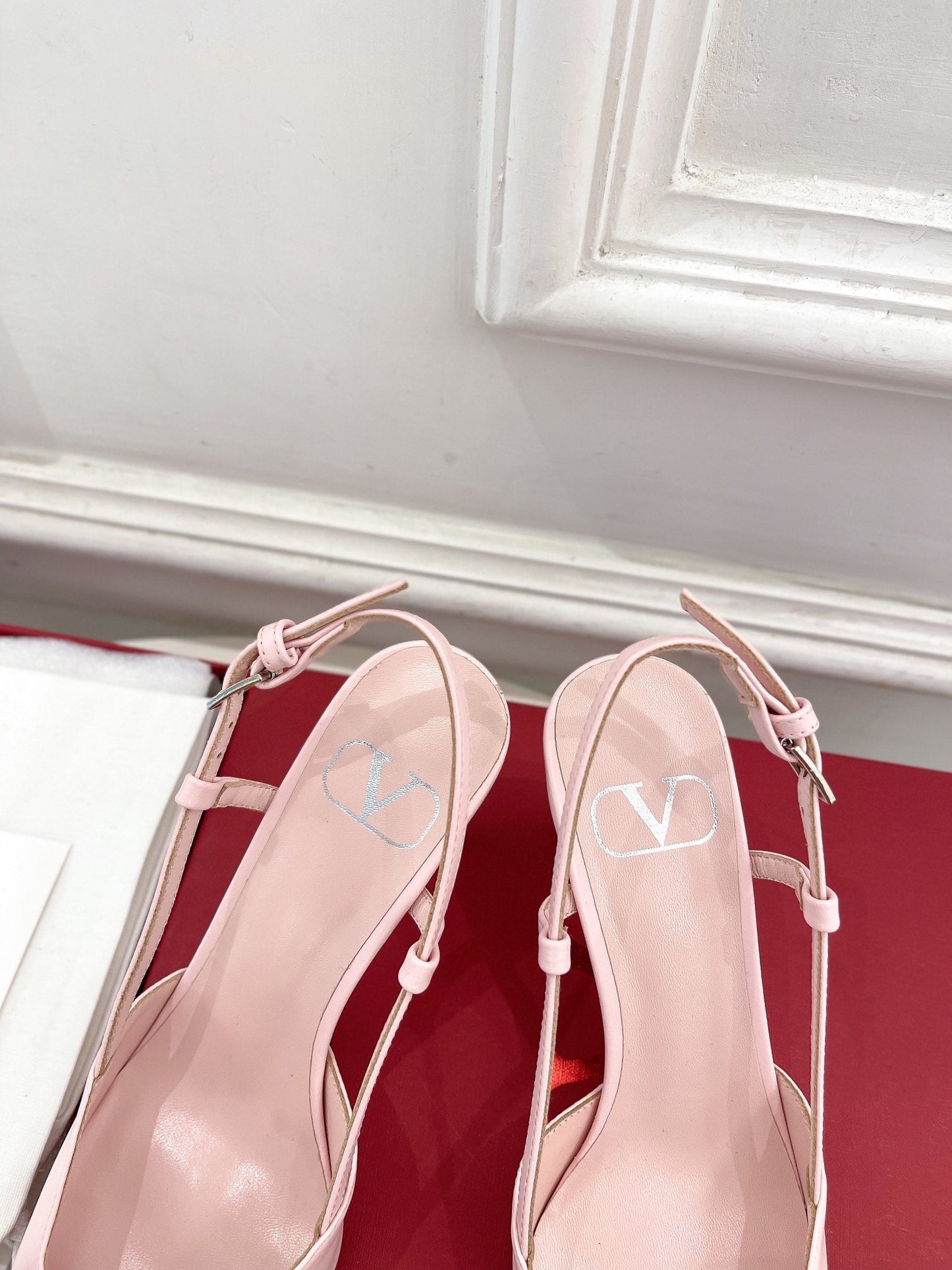 Vlogo Signature Decollete Slingback Pink Calfskin with Degrade Crystals