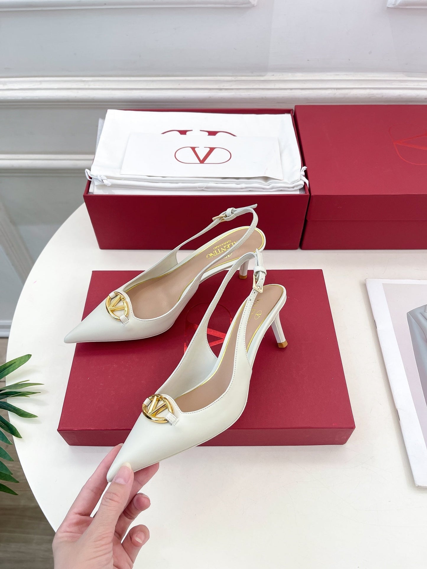 The Bold Edition Vlogo Slingback 60 White Calfskin