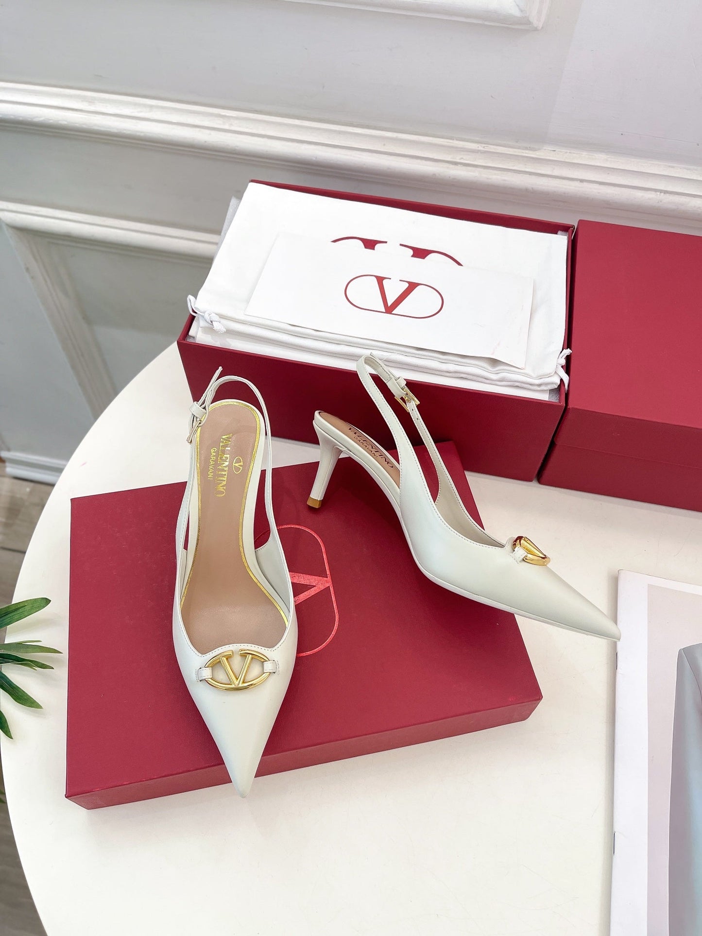 The Bold Edition Vlogo Slingback 60 White Calfskin