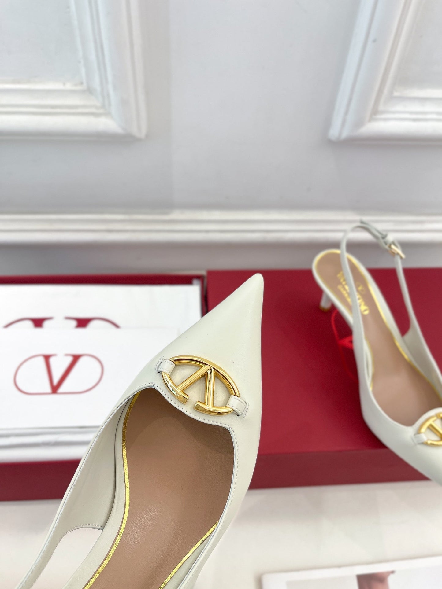 The Bold Edition Vlogo Slingback 60 White Calfskin