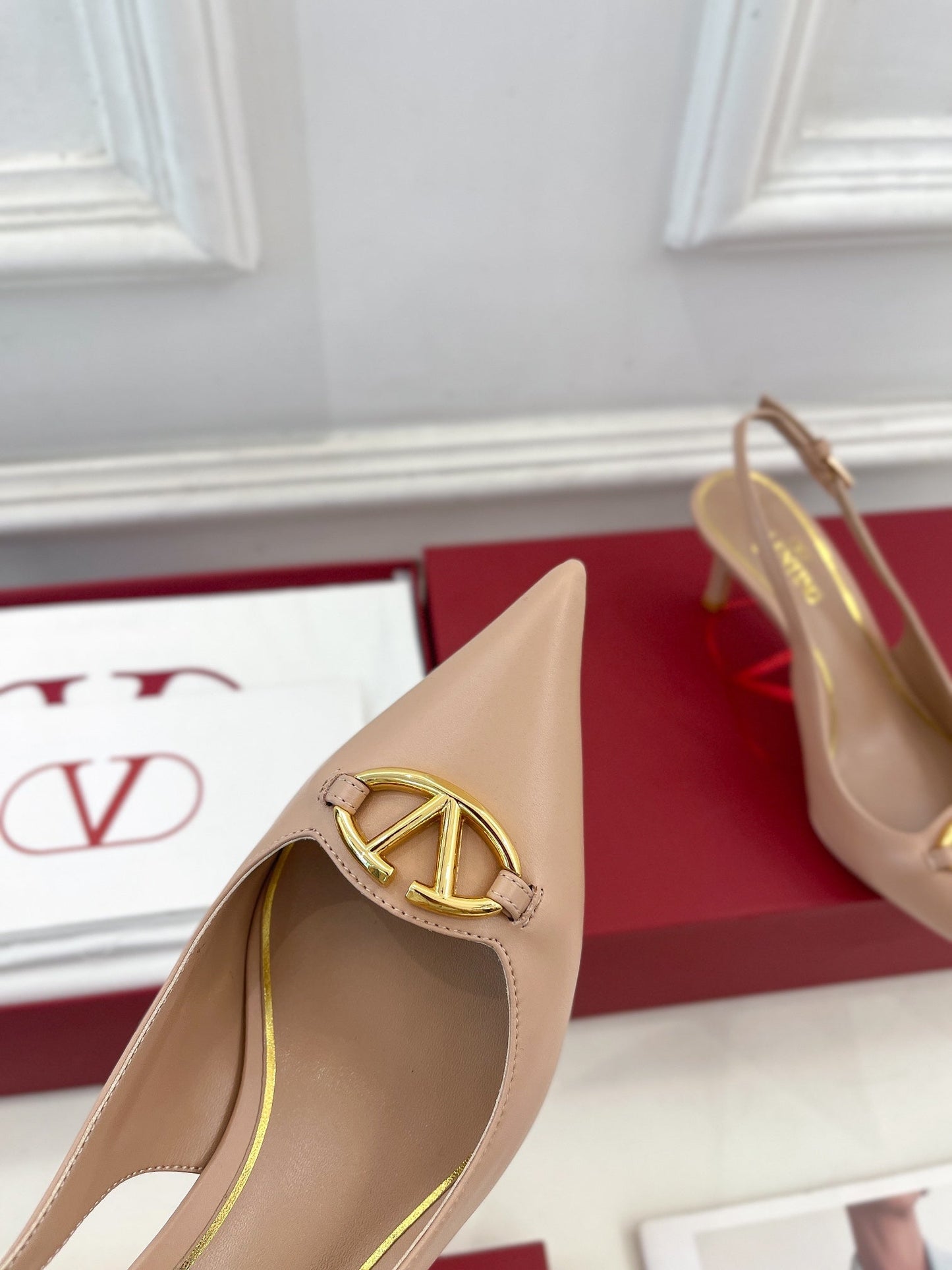 The Bold Edition Vlogo Slingback 60 Beige Calfskin