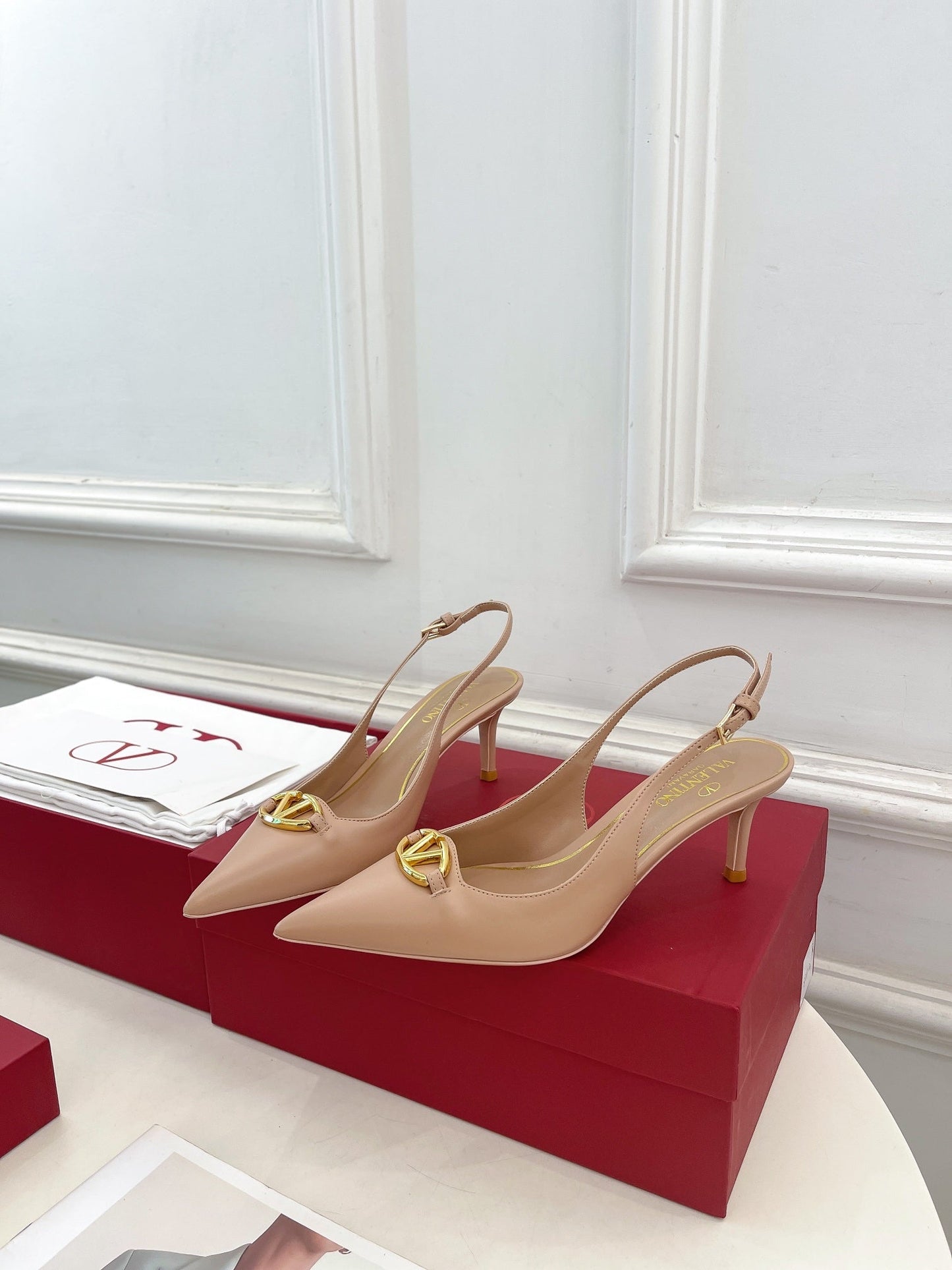 The Bold Edition Vlogo Slingback 60 Beige Calfskin