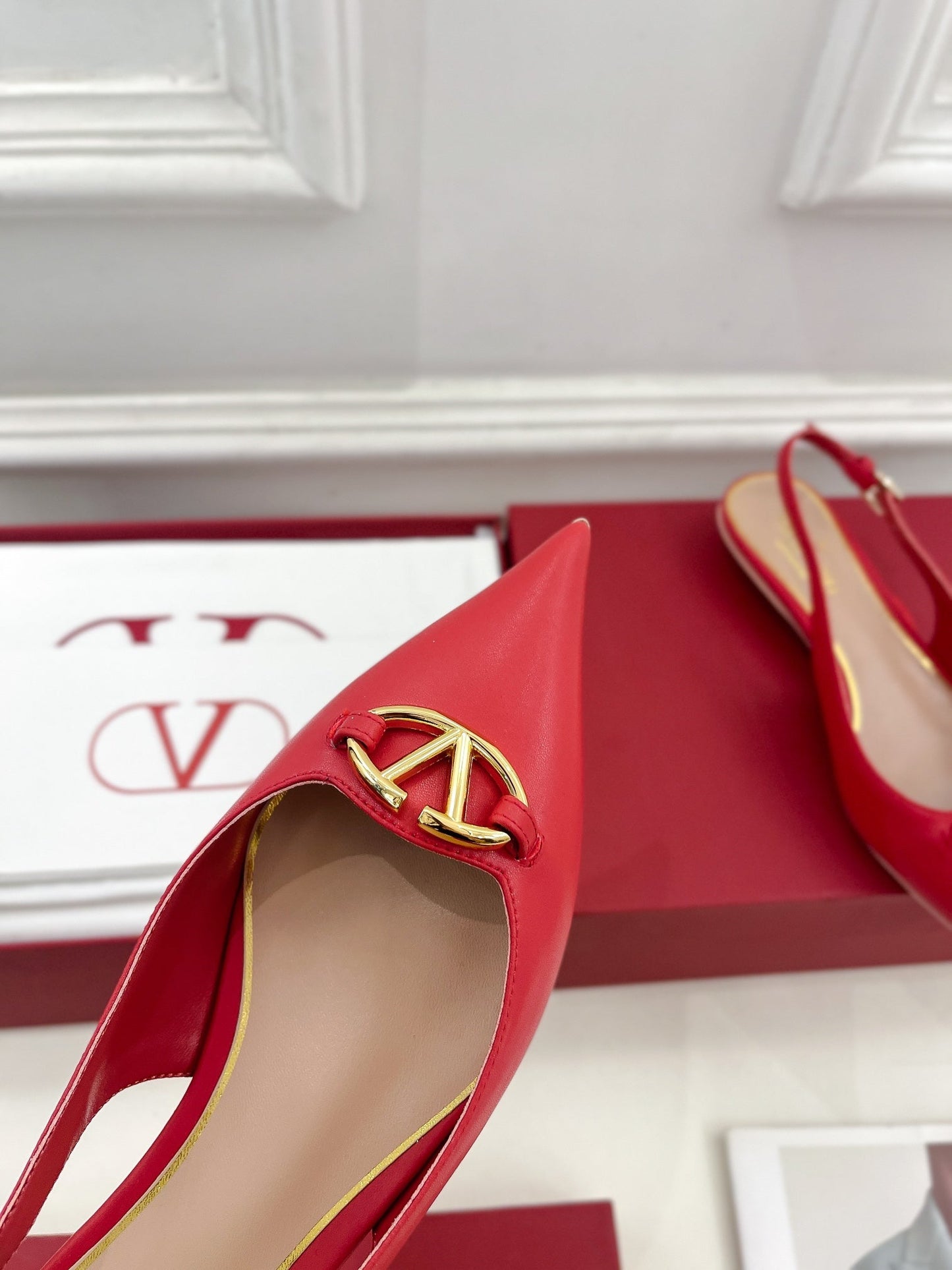 The Bold Edition Vlogo Slingback Flat 20 Red Calfskin