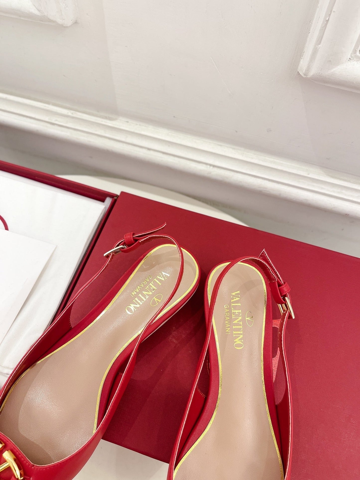 The Bold Edition Vlogo Slingback Flat 20 Red Calfskin