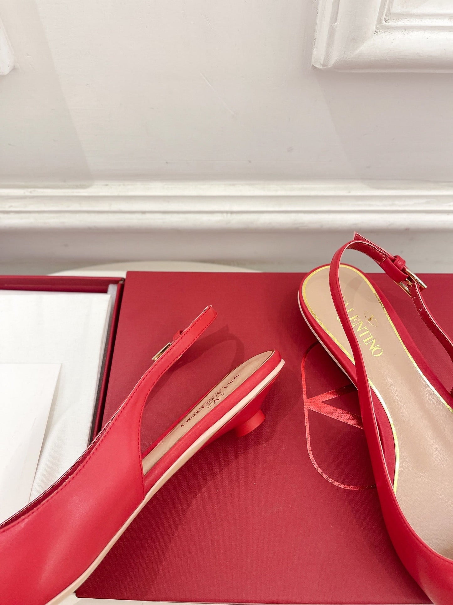 The Bold Edition Vlogo Slingback Flat 20 Red Calfskin