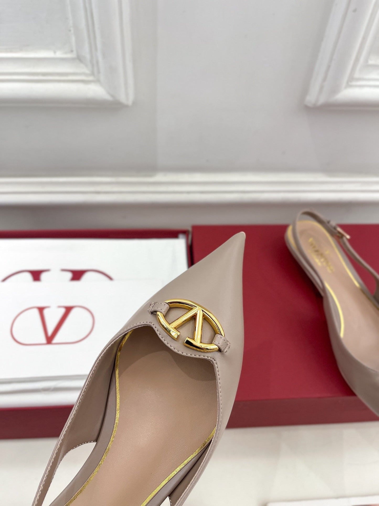 The Bold Edition Vlogo Slingback Flat 20 Rose Cannelle Calfskin