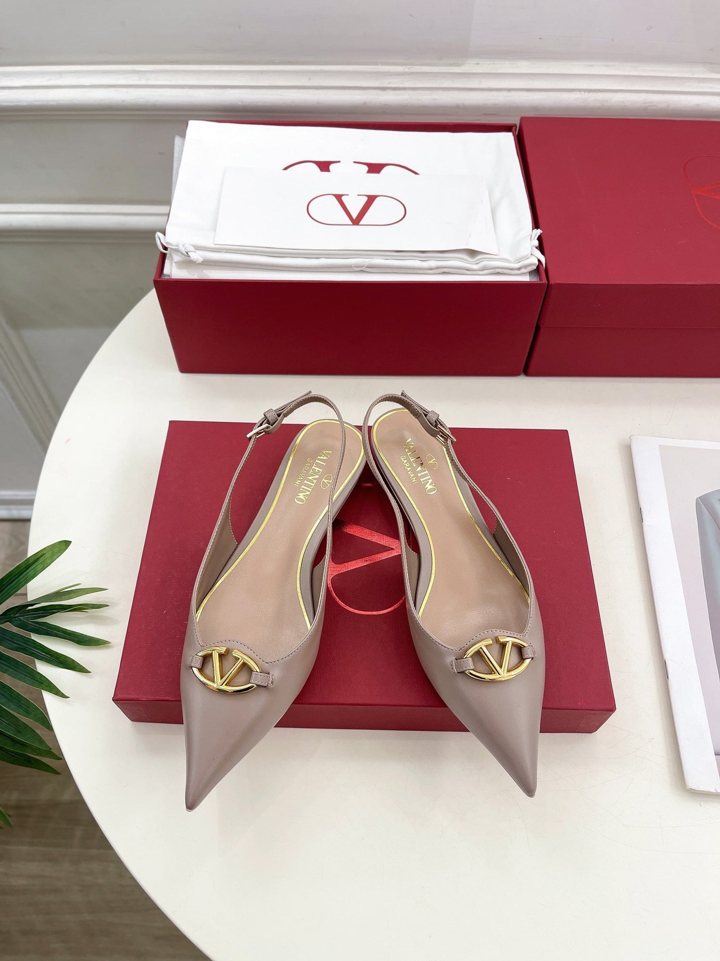 The Bold Edition Vlogo Slingback Flat 20 Rose Cannelle Calfskin