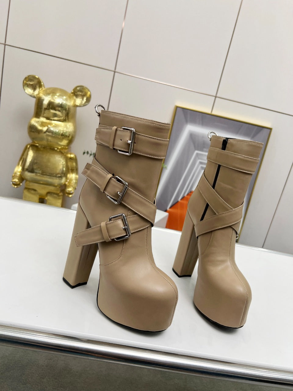 SL ANKLE BUCKLE BOOT PLATFORM TAN CALFSKIN