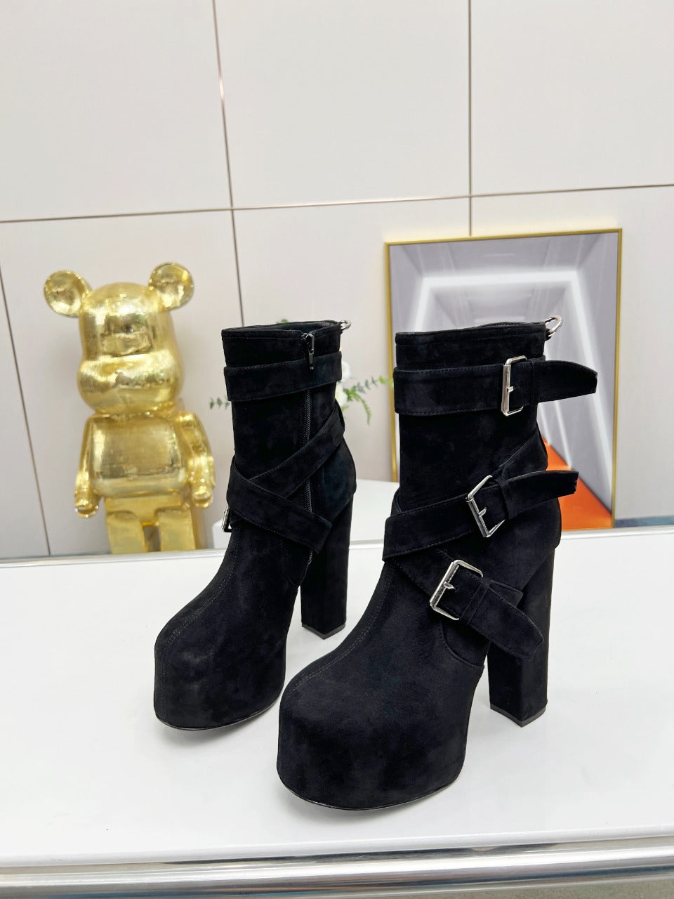 SL ANKLE BUCKLE BOOT PLATFORM BLACK SUEDE