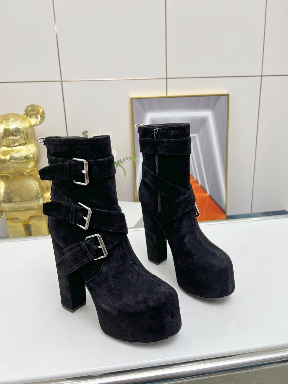 SL ANKLE BUCKLE BOOT PLATFORM BLACK SUEDE