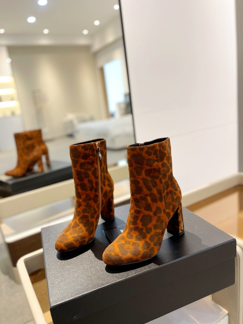 SL HONORÉ BOOTIES LEOPARD BRICK SUEDE