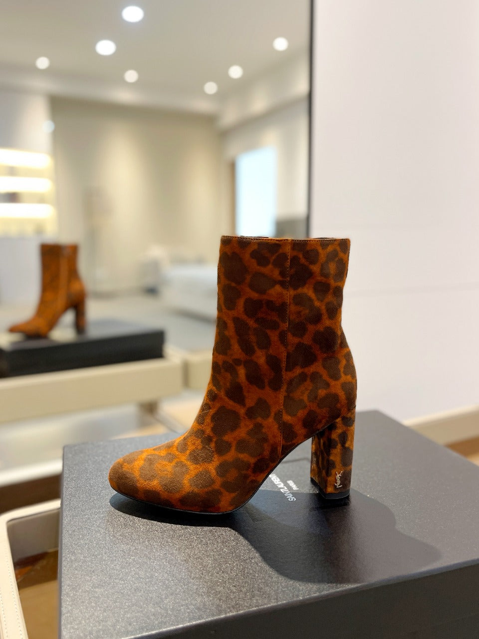 SL HONORÉ BOOTIES LEOPARD BRICK SUEDE