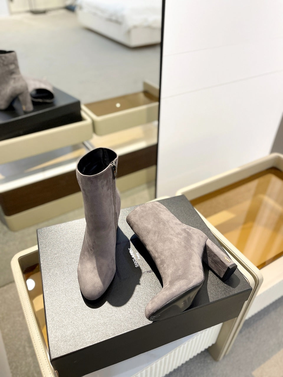 SL HONORÉ BOOTIES GRAY SUEDE