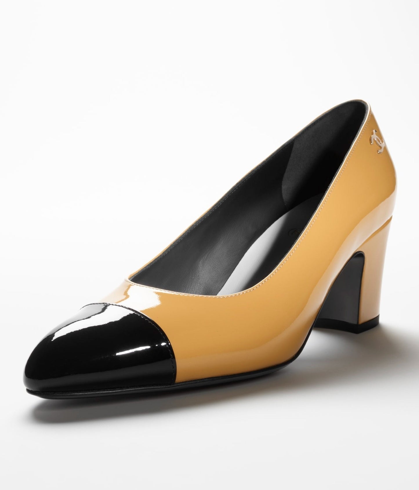 pumps yellow black patent calfskin