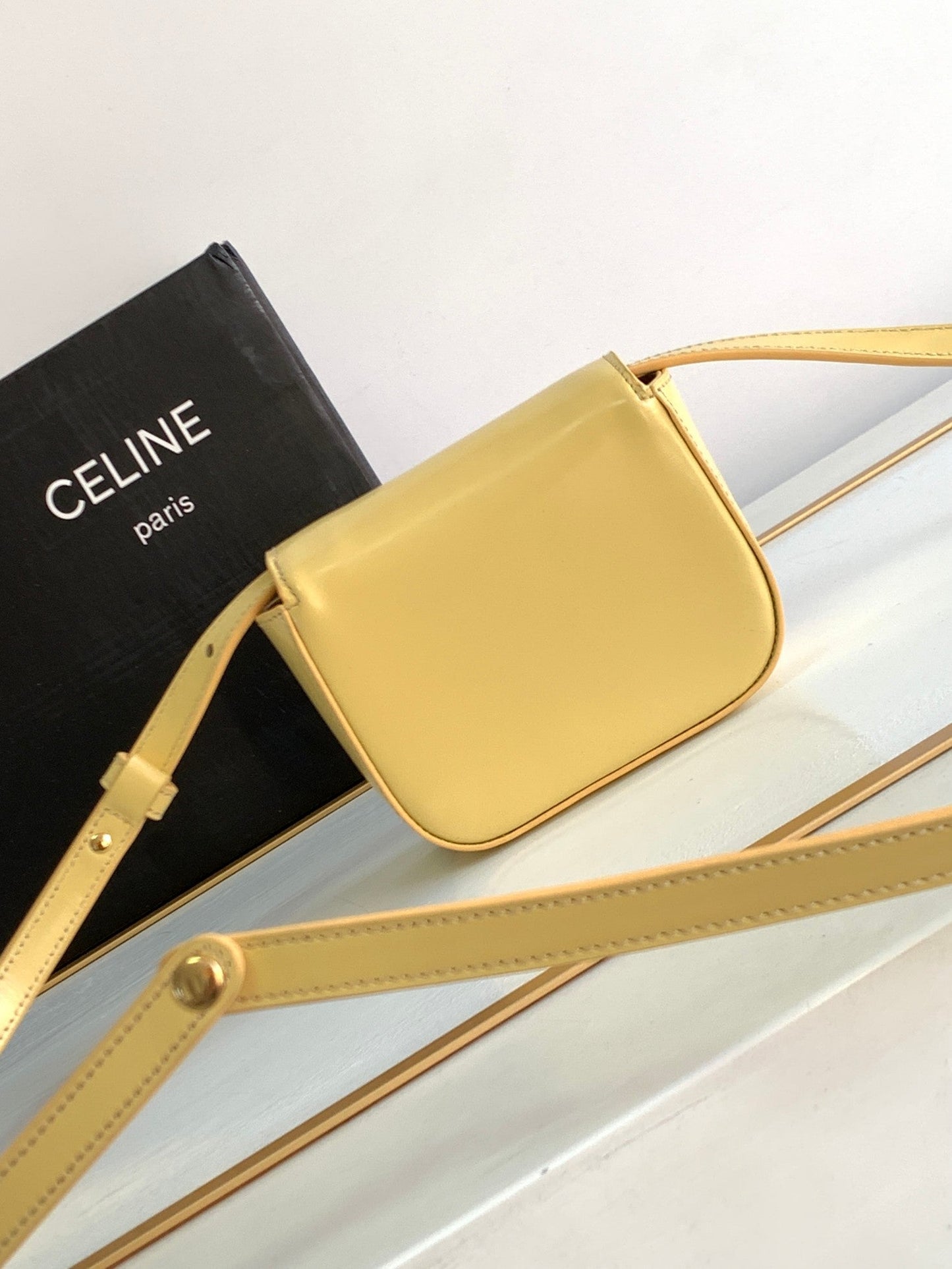 TEEN TRIOMPHE 11CM YELLOW CALFSKIN