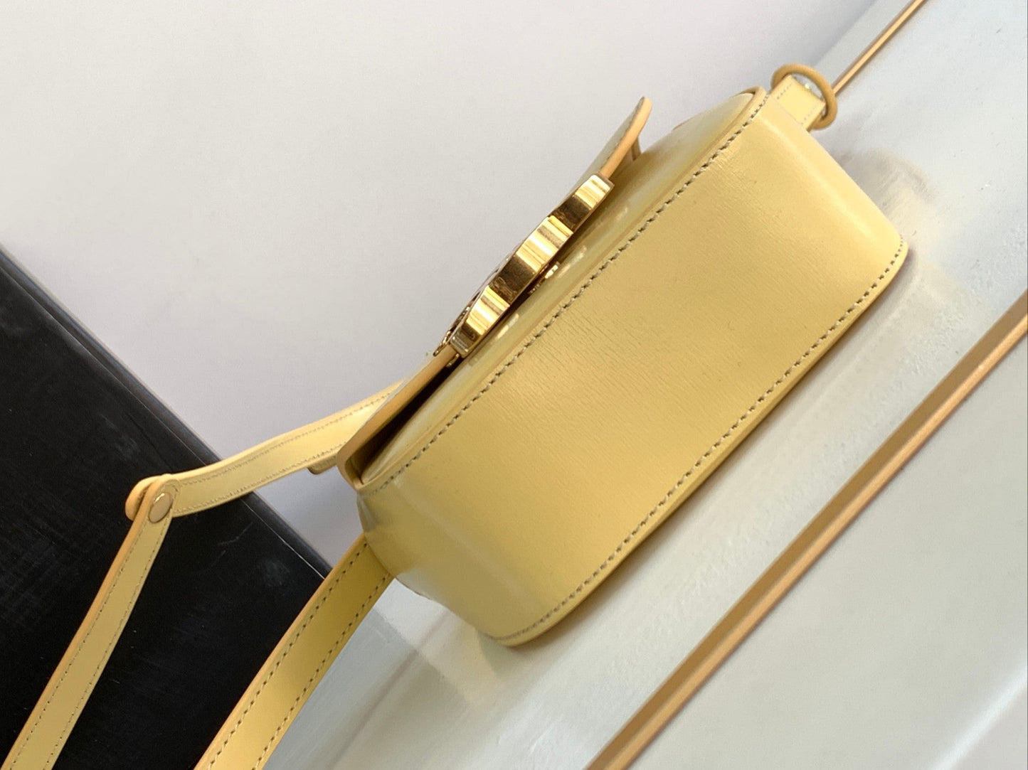 TEEN TRIOMPHE 11CM YELLOW CALFSKIN