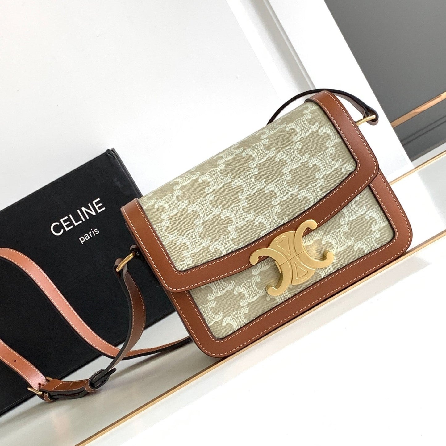 TEEN TRIOMPHE 18.5CM BEIGE MONOGRAM CANVAS AND TAN CALFSKIN