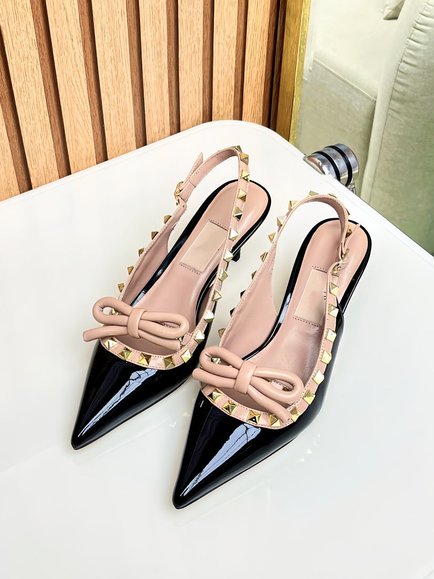 Rockstud Bow Slingback Black and Rose Cannelle Calfskin With Matching Studs