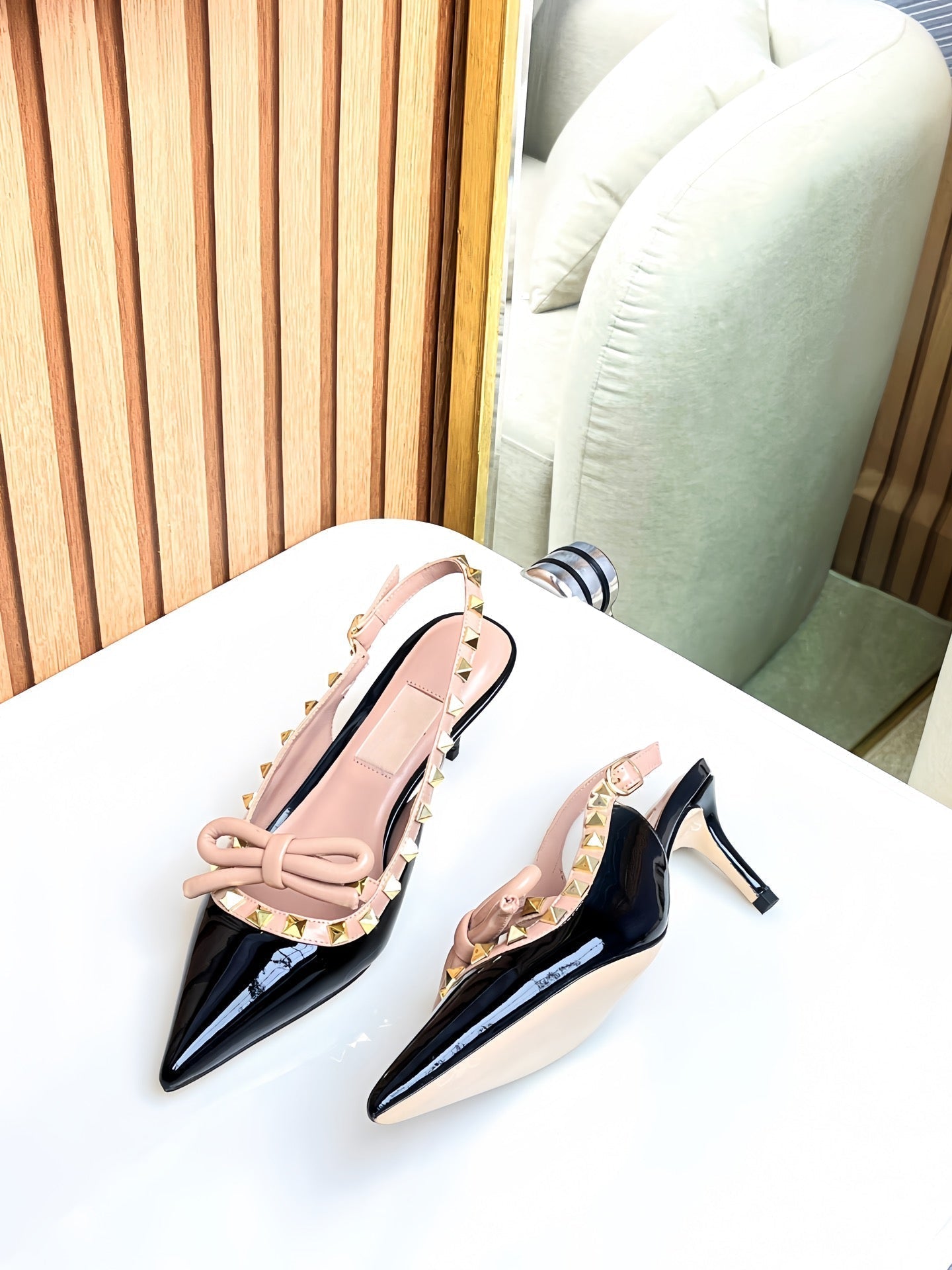 Rockstud Bow Slingback Black and Rose Cannelle Calfskin With Matching Studs