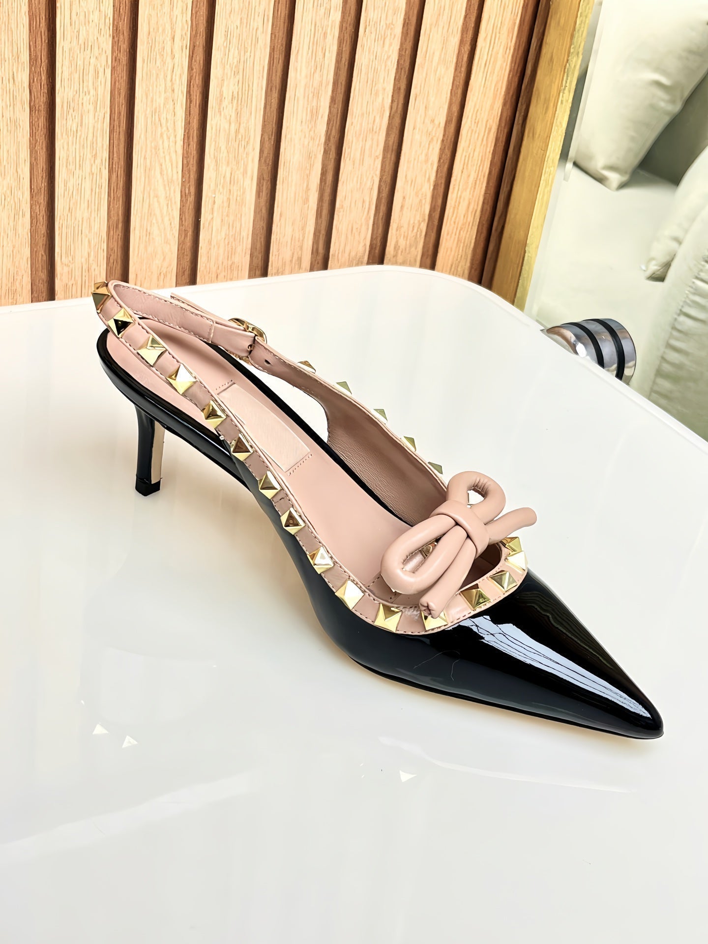 Rockstud Bow Slingback Black and Rose Cannelle Calfskin With Matching Studs