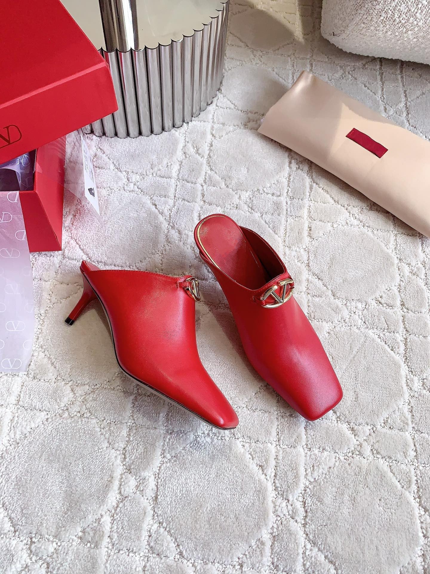 Vlogo Spool Square Toe Red