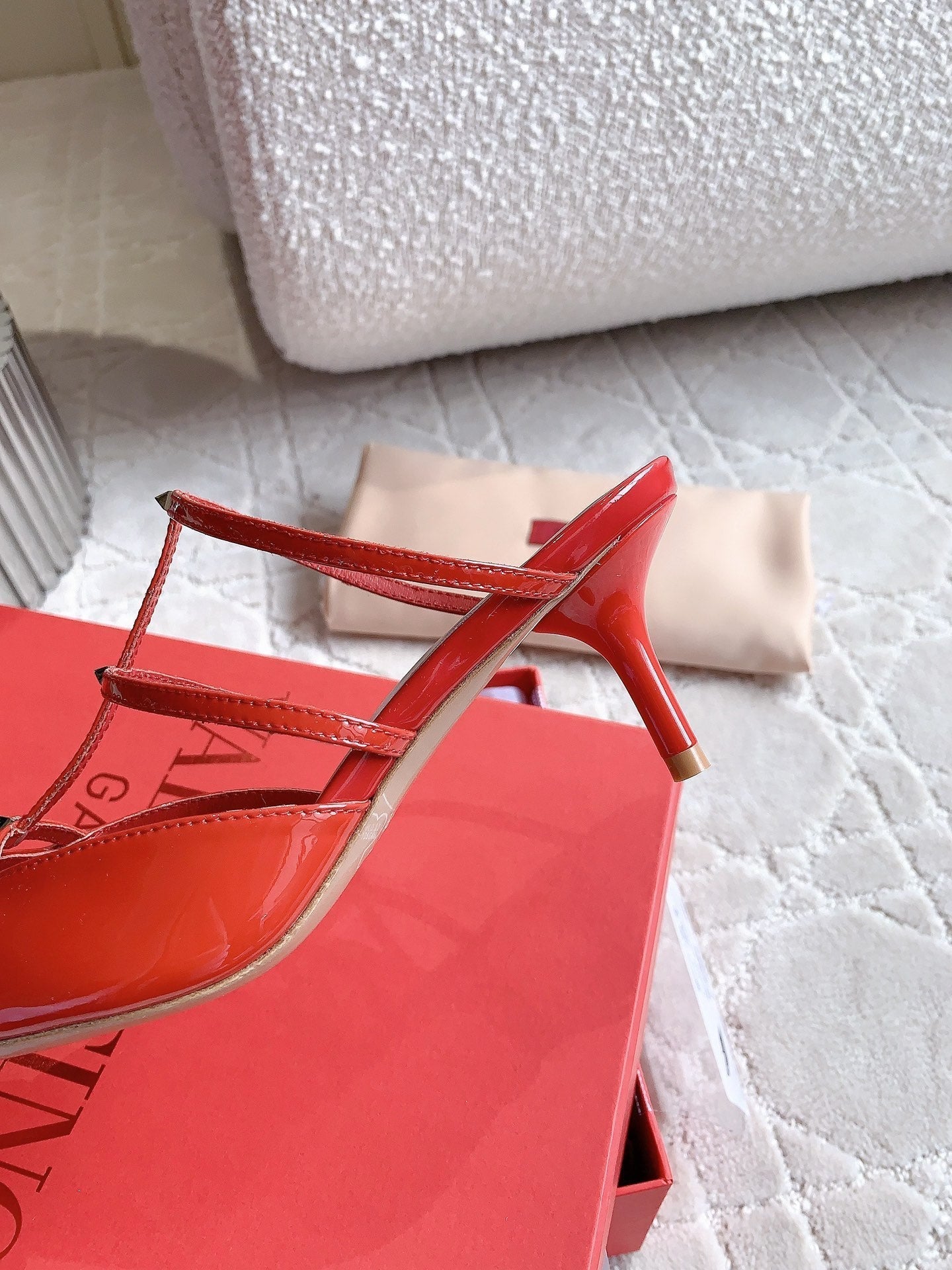 Rockstud Wispy Calfskin Mule 65mm Shiny Red