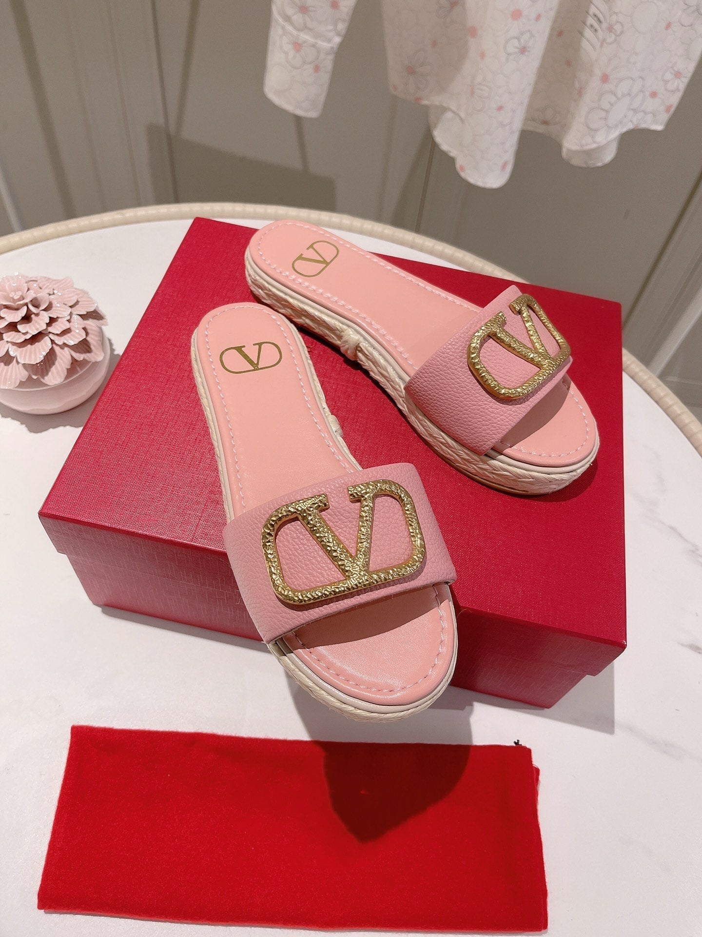 Vlogo Slippers Pink