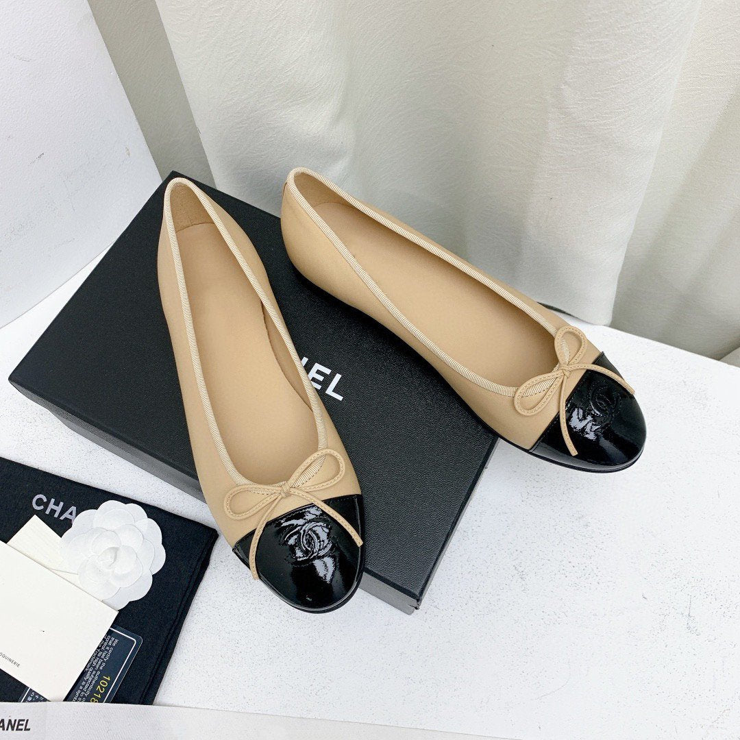 ballet flats beige lambskin black patent calfskin