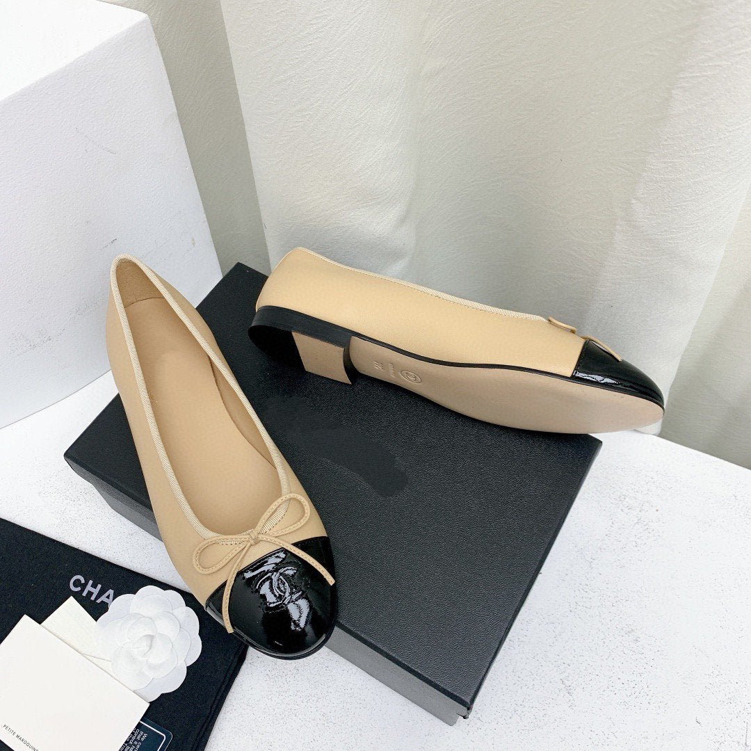 ballet flats beige lambskin black patent calfskin