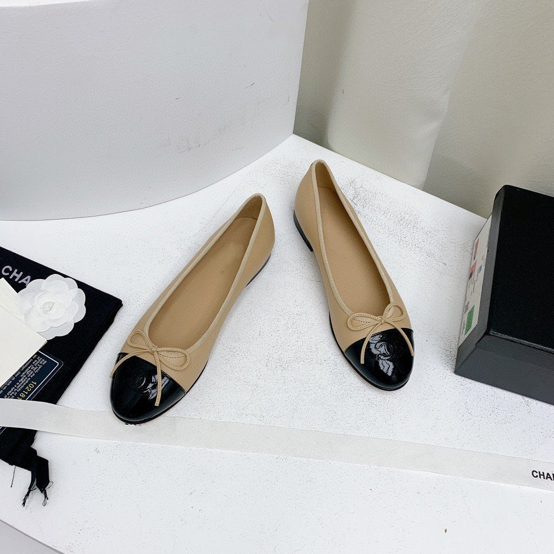 ballet flats beige lambskin black patent calfskin